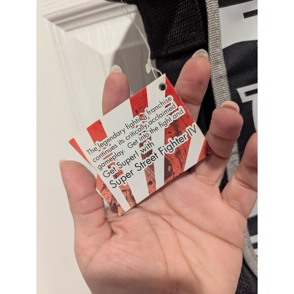 Retro Y2K Street Fighter IV: Chun Li Messenger Bag Capcom Black & White NWT - Picture 5 of 10